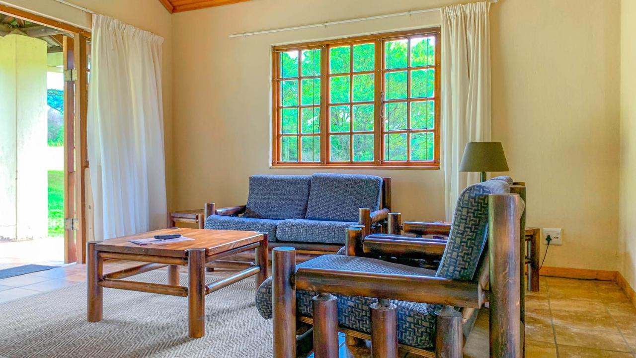 Wits End Mountain Resort Champagne Valley 外观 照片