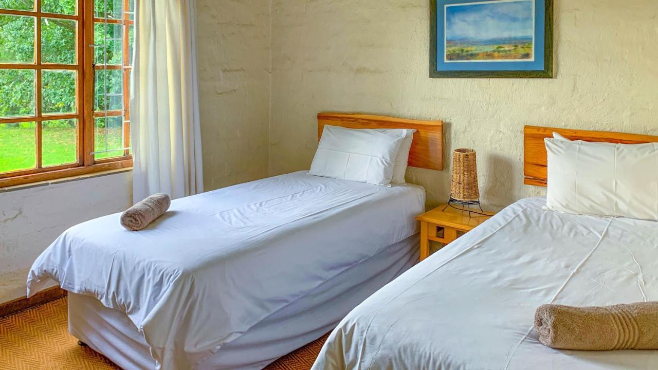 Wits End Mountain Resort Champagne Valley 外观 照片