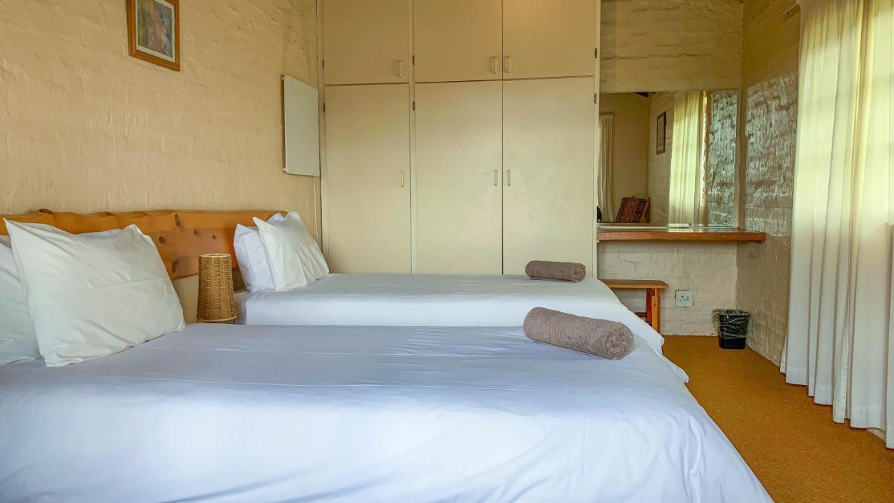 Wits End Mountain Resort Champagne Valley 外观 照片