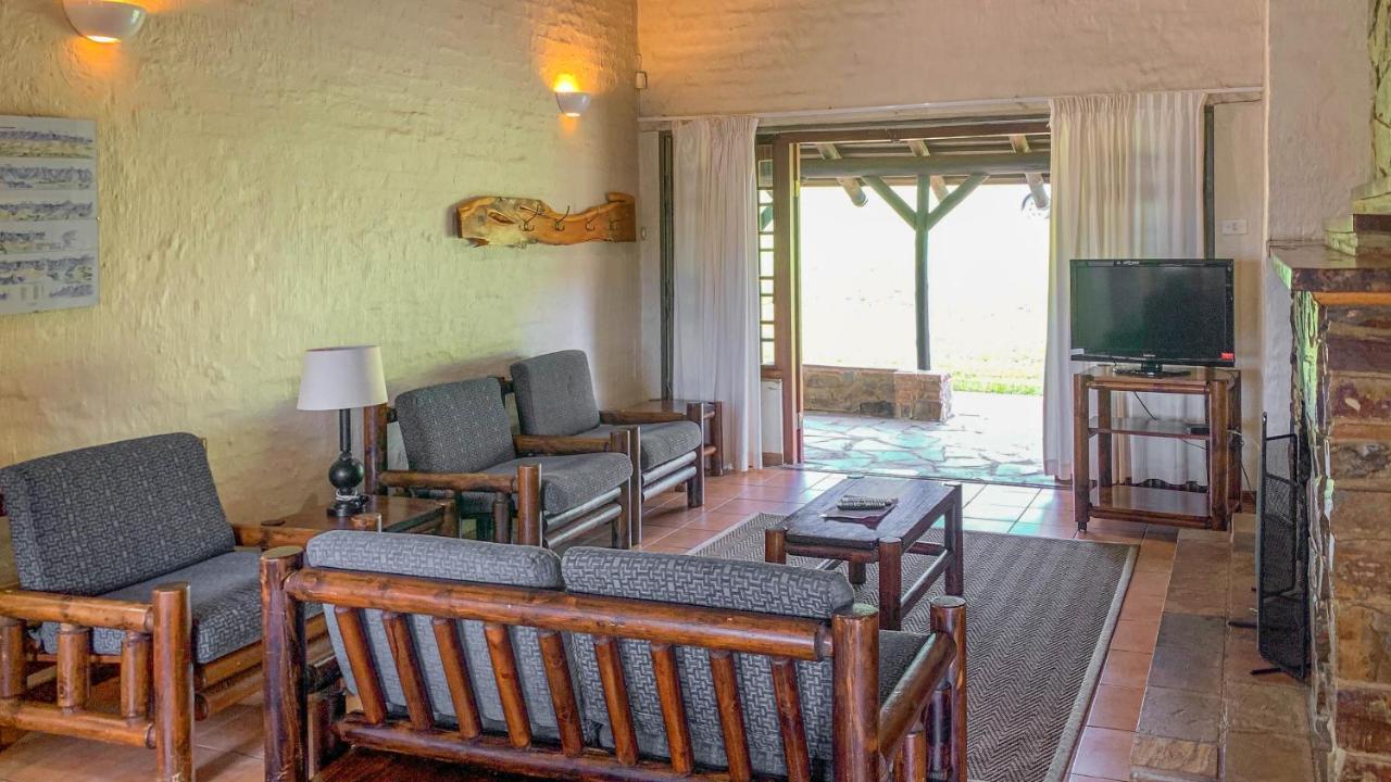 Wits End Mountain Resort Champagne Valley 外观 照片