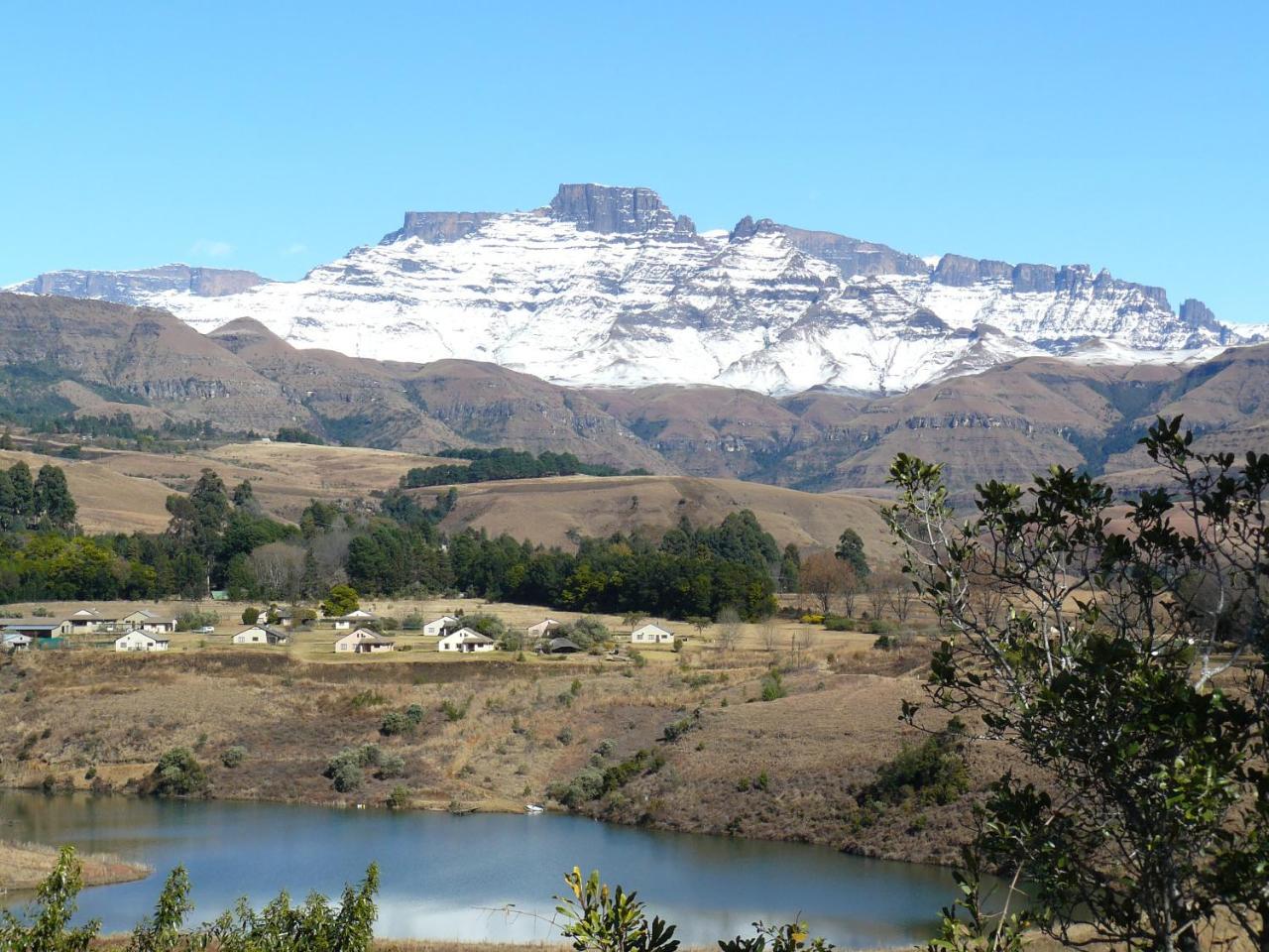 Wits End Mountain Resort Champagne Valley 外观 照片